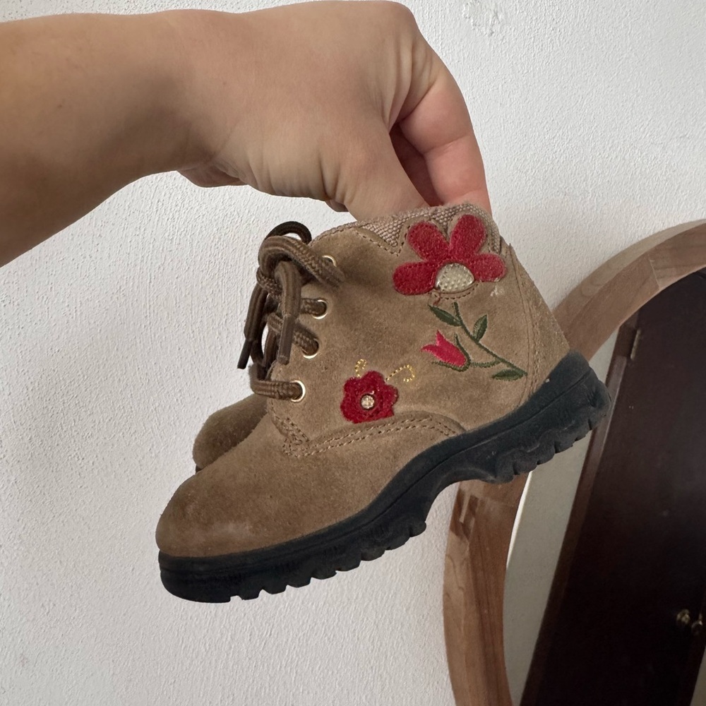 Girls Suede Stride Rite Light up Hiking Boots 7C